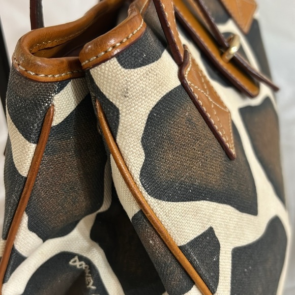 VTG DOONEY AND BOURKE GIRAFFE ANIMAL PRINT CANVAS/LEATHER TOTE SHOULDER BAG - Picture 8 of 14